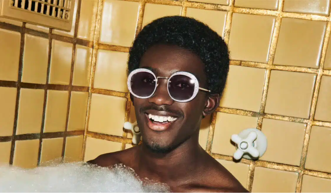 gucci - GG0899S - purple cirle lens sunglasses - lifestyle