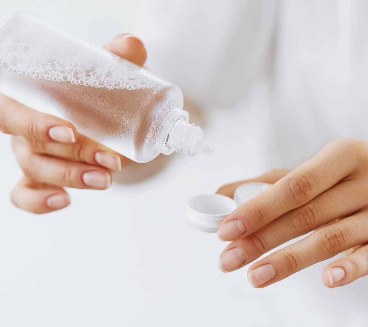 How to clean contact